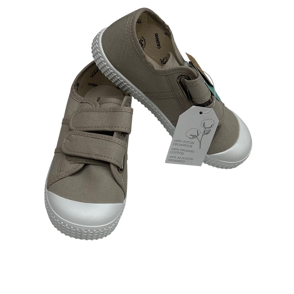 NIB Victoria 31EU (13-13.5) Double Velcro Sneaker